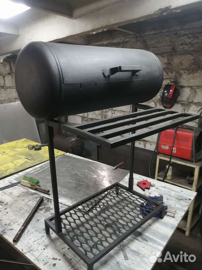 Мангал с крышкой