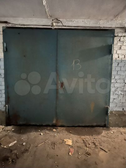 Гараж, > 30 м²