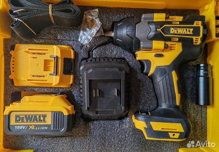 Аккумуляторный гайковерт DeWalt 800 Нм (Арт.92865)