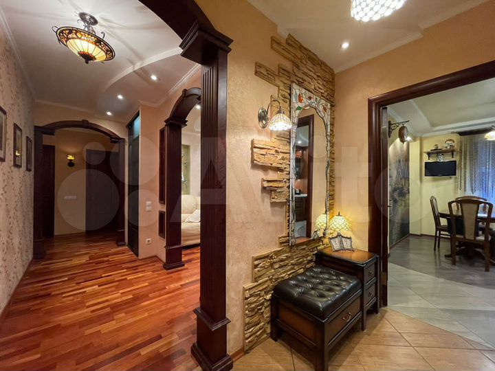 3-к. квартира, 90 м², 5/10 эт.