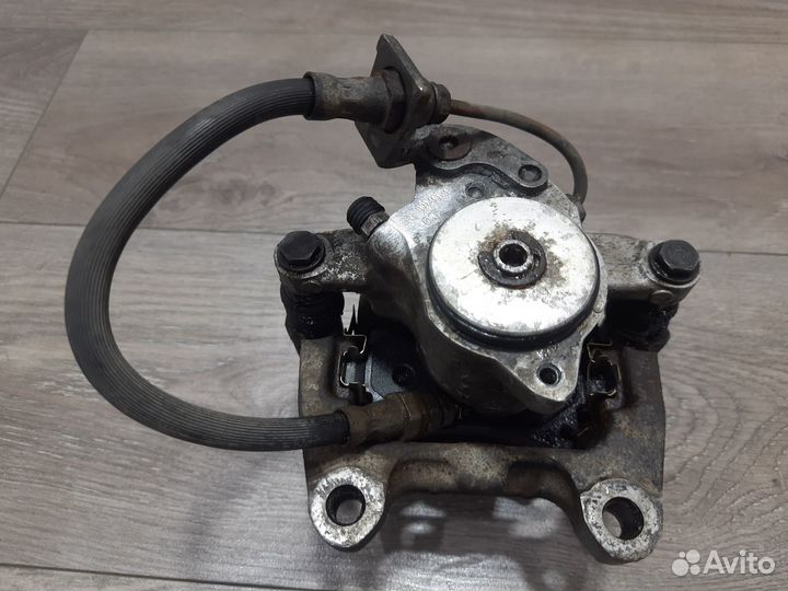 Задний L тормозной суппорт для VW Passat B6 без M