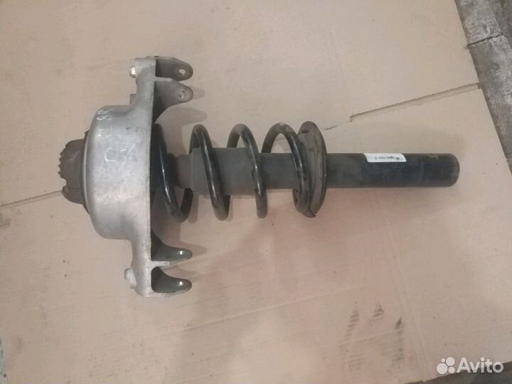 Амортизатор передний в сборе Audi Q5 8R Ауди ку5