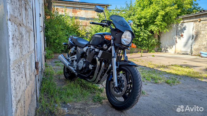 Yamaha XJR1300