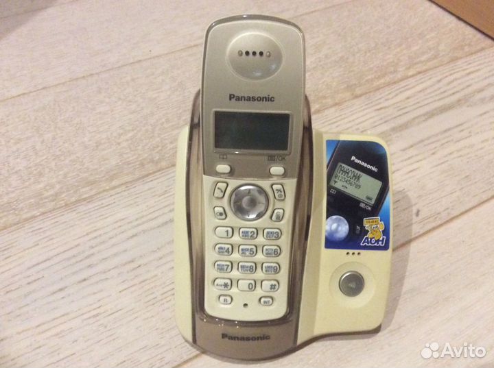 Телефон (радиотелефон) Panasonic