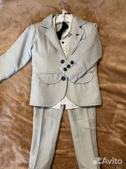 Костюм серый