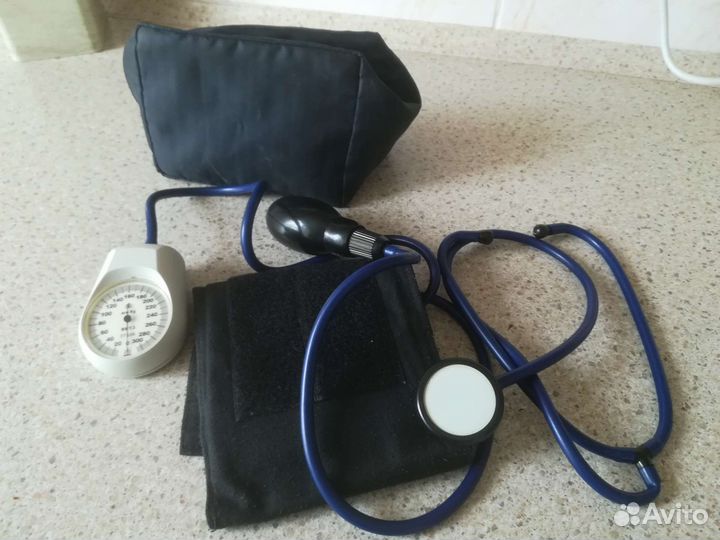 Тонометр, измеритель давления