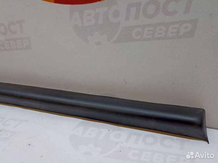 Молдинг двери задний правый Mazda Cx-7 ER3P L3-VDT