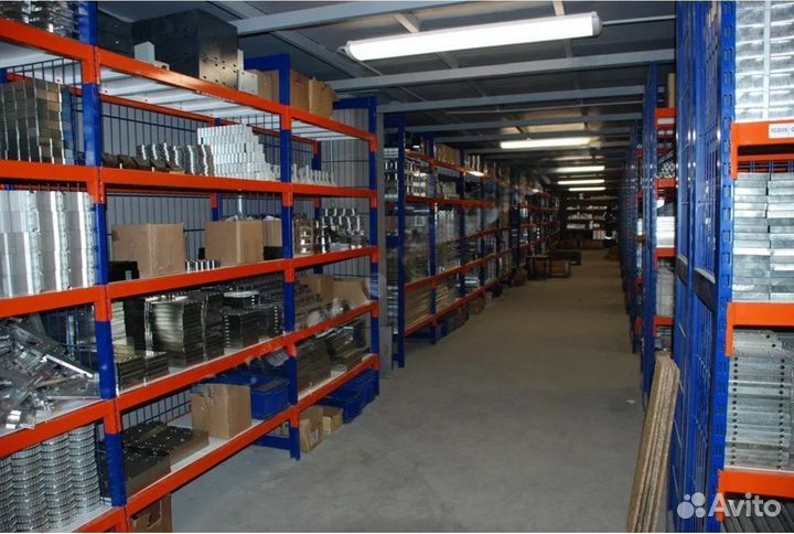 Стеллажи полочные склада