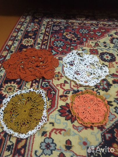 Вязанные ажурные салфетки для столов