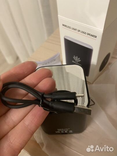 Колонка wireless light up logo speaker