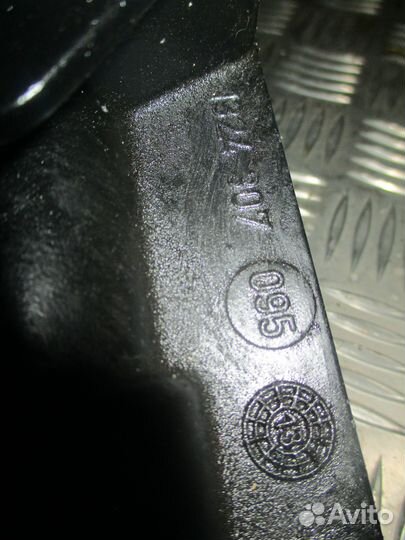 Кулиса кпп ZF 1324307095