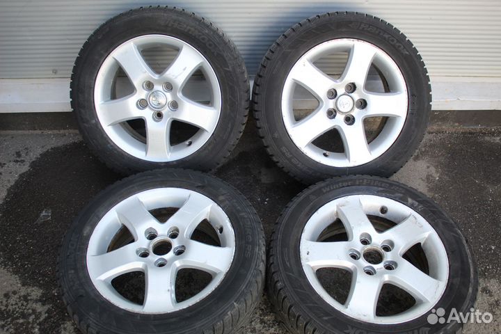 Диски Toyota + Hankook Winter I*Pike RS 215/55/16