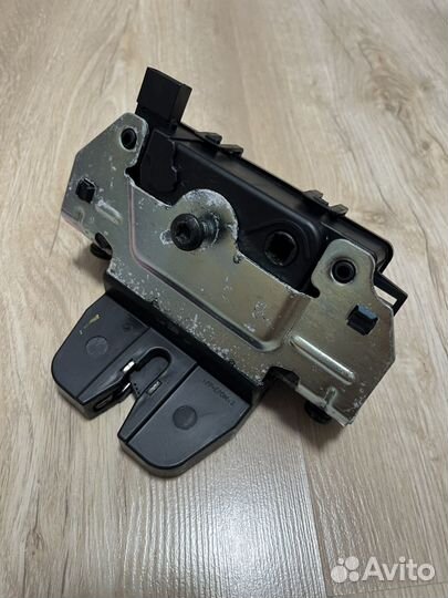 Замок багажника для Opel Astra H