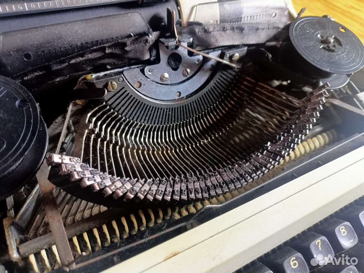 Пишущая машинка не раб