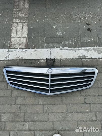 Решетка радиатора Mercedes w204 A2048801283