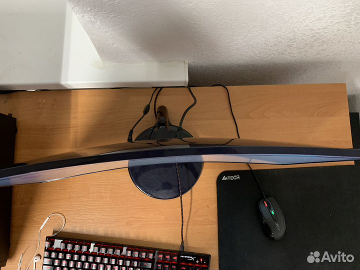 Монитор Samsung 27 изогнутый