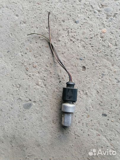 Датчик давления кондиционера Фольксваген Джетта 5