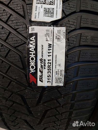 Yokohama W.Drive V905 315/35 R21 и 275/40 R21