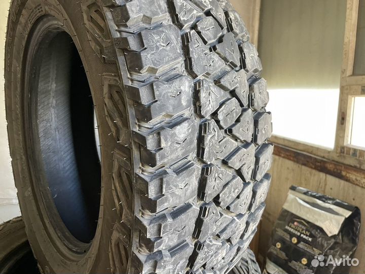 Kumho Road Venture MT51 265/65 R17