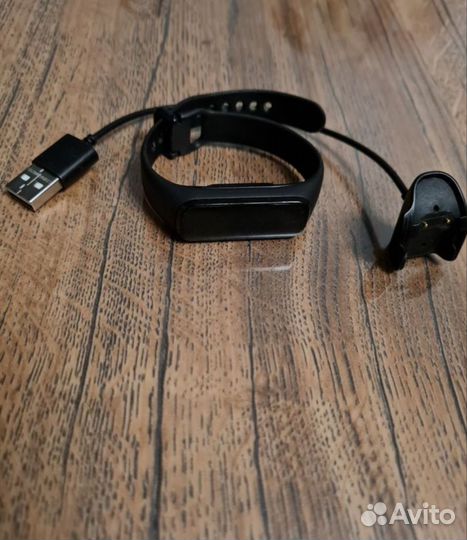 Фитнес браслет samsung