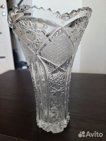 Вазы хрустальные