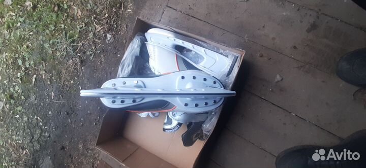 Коньки хоккейные forward