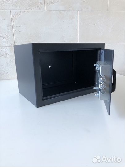 Сейф для оружия тт-200EL