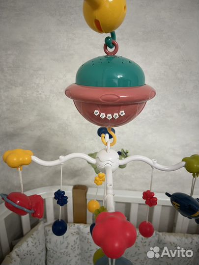 Музыкальный мобиль на кроватку