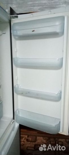 Холодильник бу indesit