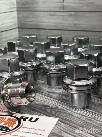 Гайки колесные Land Rover черные комплект 20шт