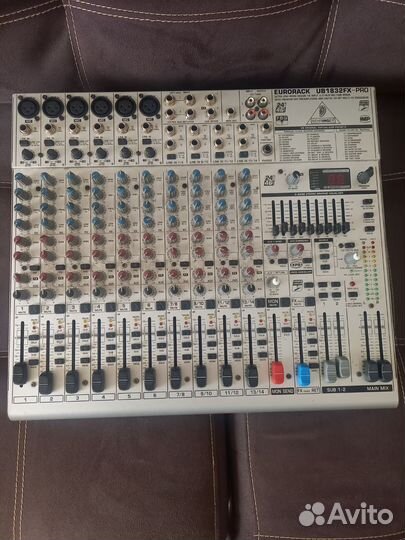 Микшерный пульт