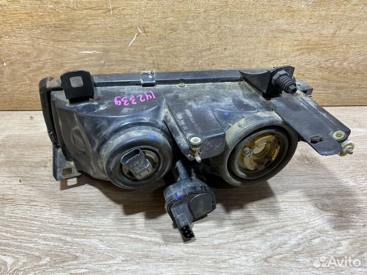 Фара передняя правая BMW E36 142339