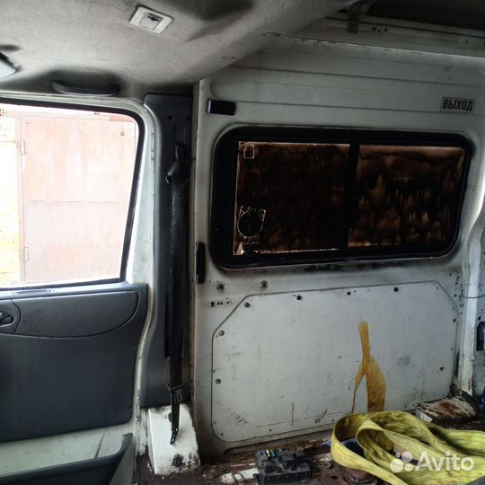 Ford Transit цельнометаллический, 2003