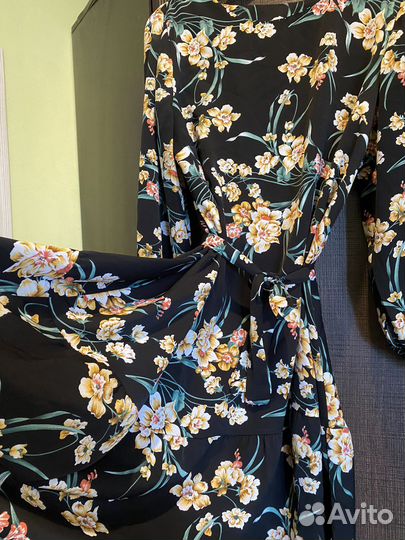 Платье с цветочным принтом