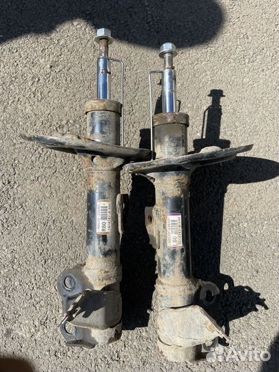 Стойка камри 50