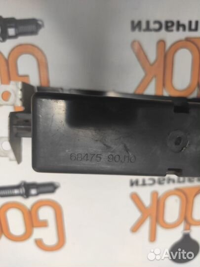 Ящик передней консоли 6847590J10 Nissan