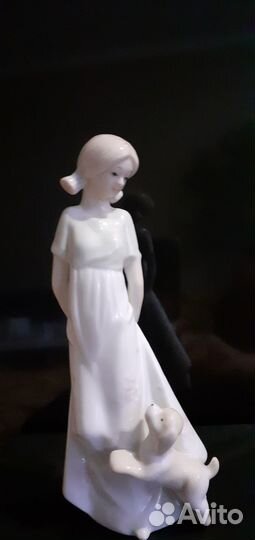 Фарфоровые статуэтки