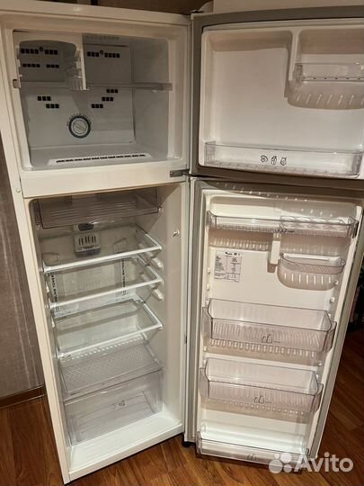 Холодильник бу whirlpool (no frost)