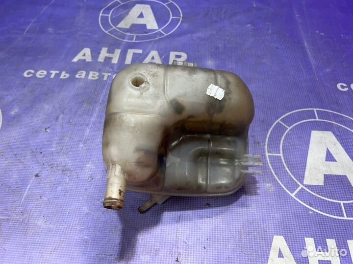 Бачок расширительный Opel Astra H Z16XER 2010