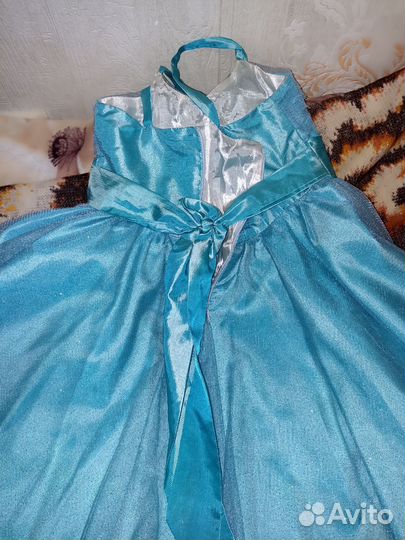Нарядное платье 4-6 лет