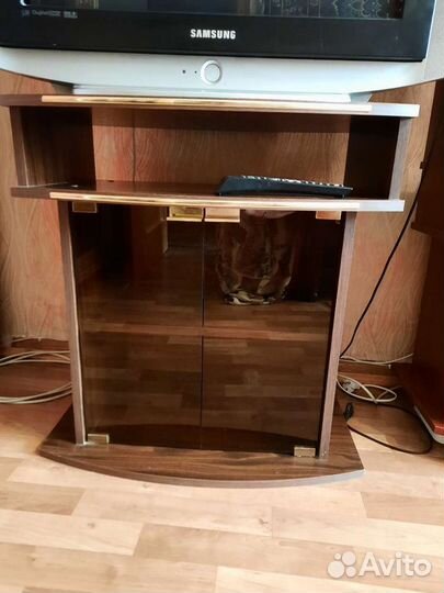 Тумба под телевизор