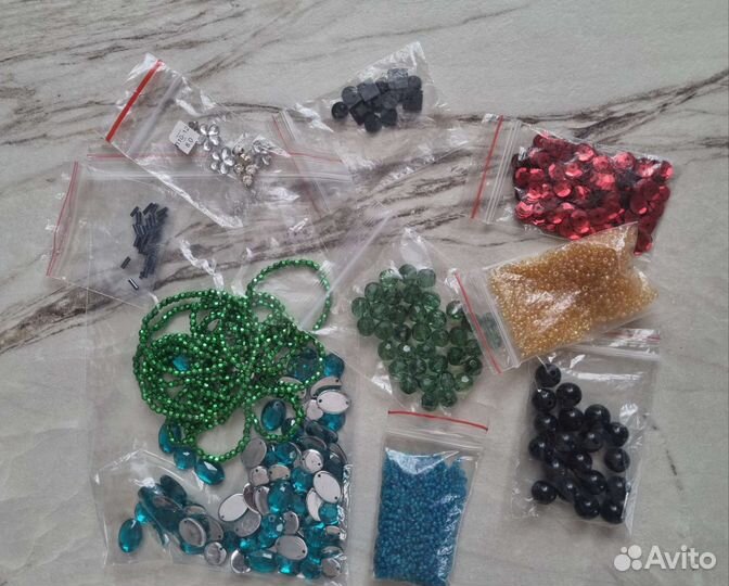 Материалы для рукоделия бисер, стразы, бусины