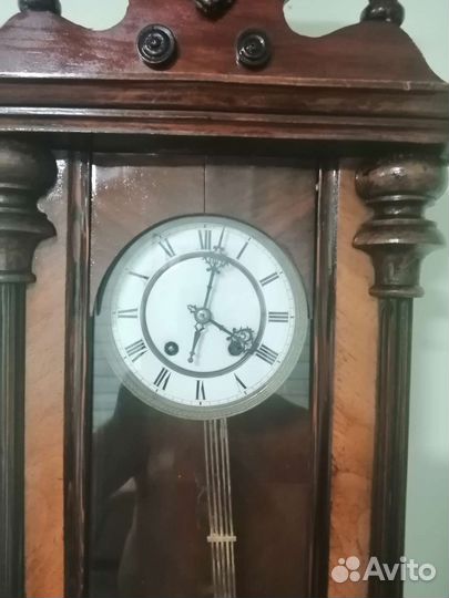 Старинные настенные часы