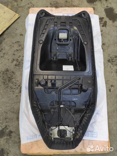 Сиденье Suzuki Burgman/SkyWave 400