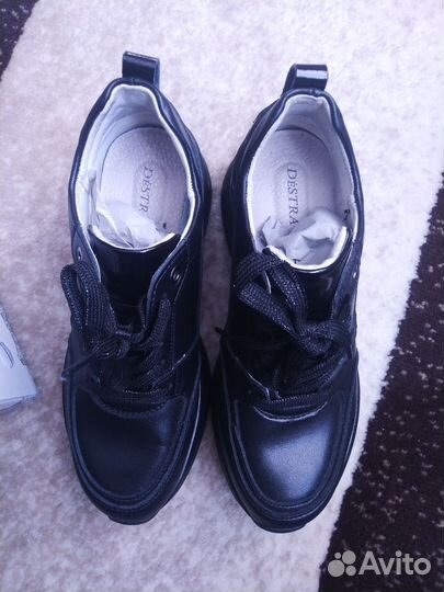 Кроссовки женские демисезонные 37 размер кожа
