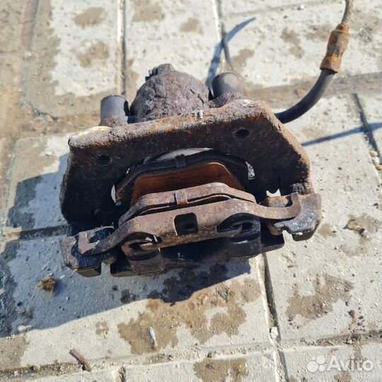 Суппорт задний левый BMW X5 (E53) (1999-2006)