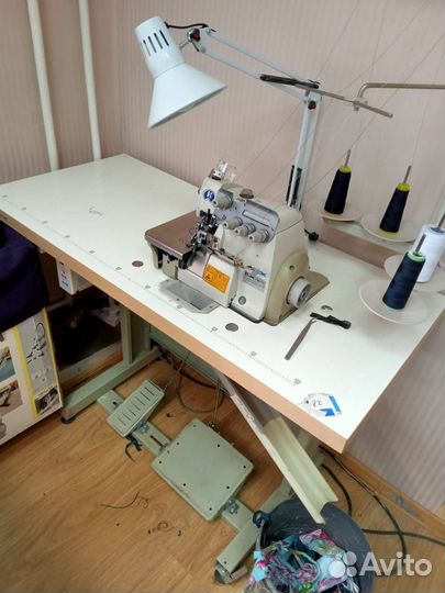 Производственная швейная машина jack