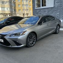 Lexus ES 2.5 AT, 2020, 70 500 км, с пробегом, цена 4 950 000 руб.