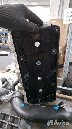 Крышка клапанная двс Volkswagen Passat 6, 2008