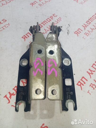 Петля капота передняя Volkswagen Golf 5 BVY 2006